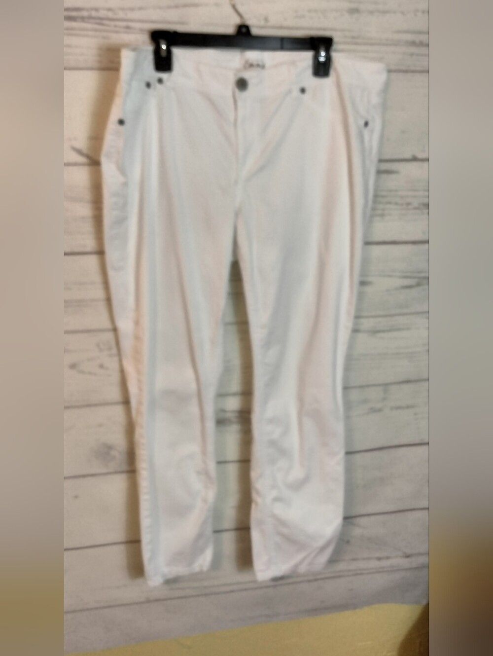 Simply Emma White Button-Front Pants